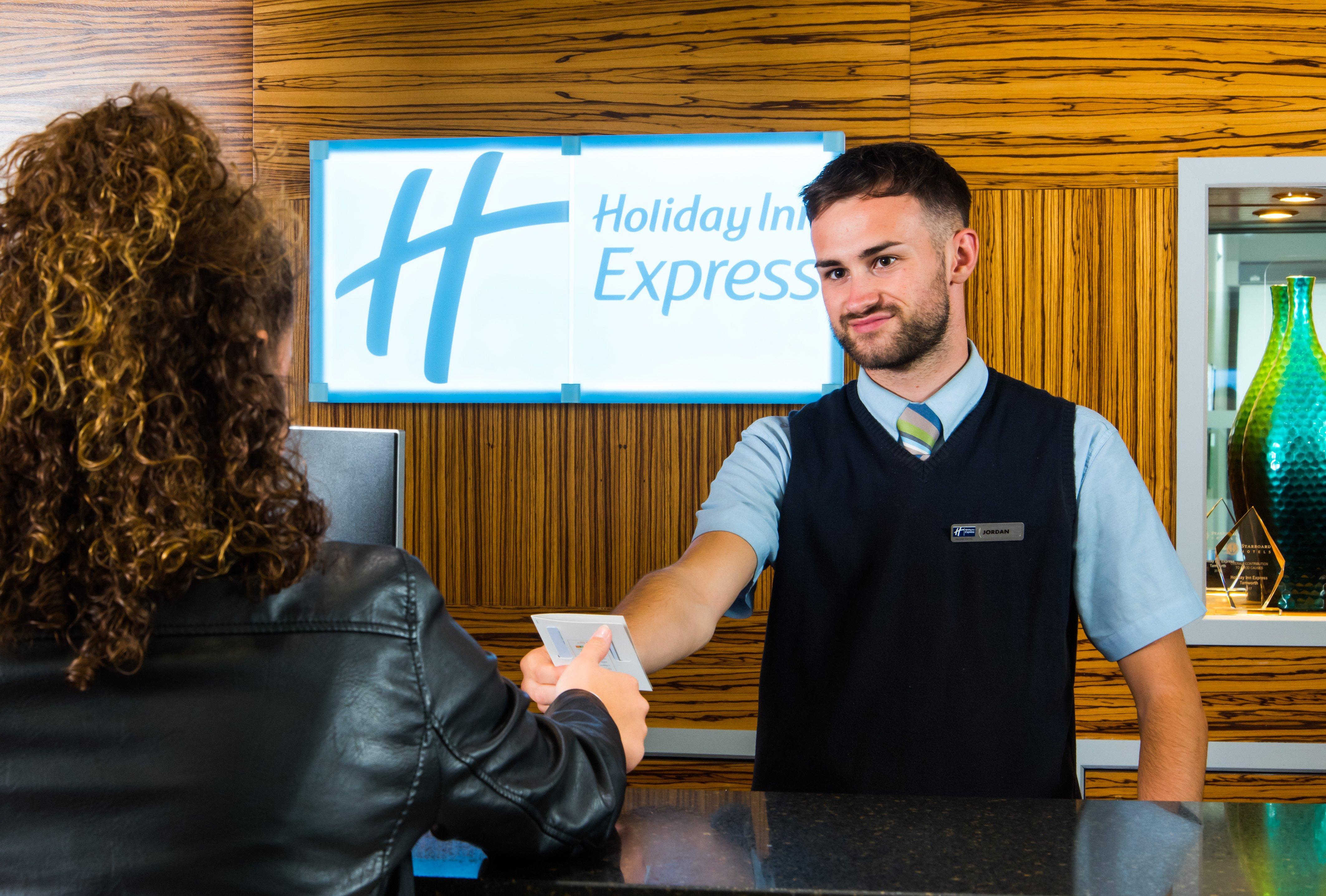 Holiday Inn Express Tamworth, An Ihg Hotel Экстерьер фото
